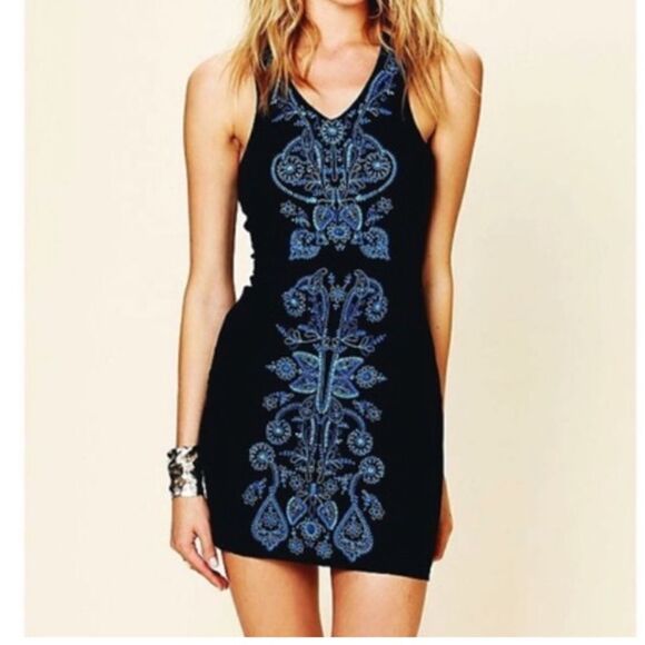 Free People Sleeveless Navy Embroidered Lined Mini Dress Size Small - Picture 1 of 13